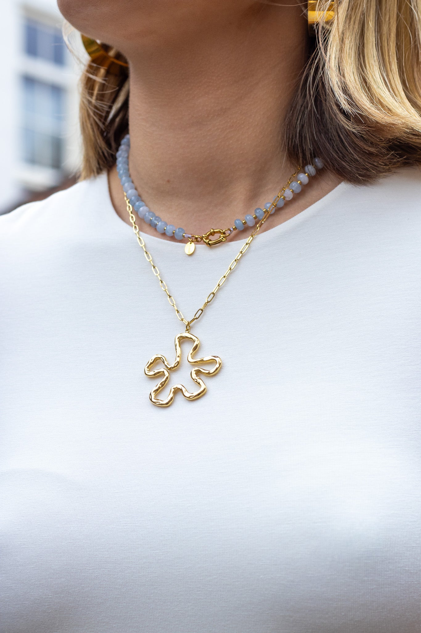 Flower necklace